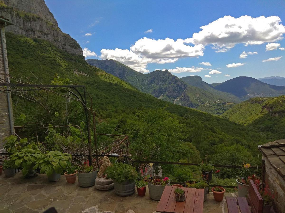 Guesthouse Iro Papingo Dış mekan fotoğraf